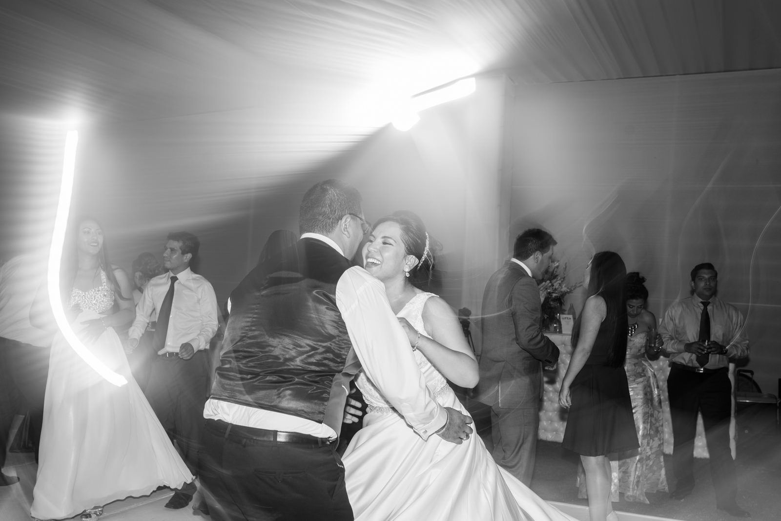 Fiorella Lucho aldo aguilar fotografo fotografia boda sesion novios retrato novia novio arequipa peru 18 hotel lago fiesta