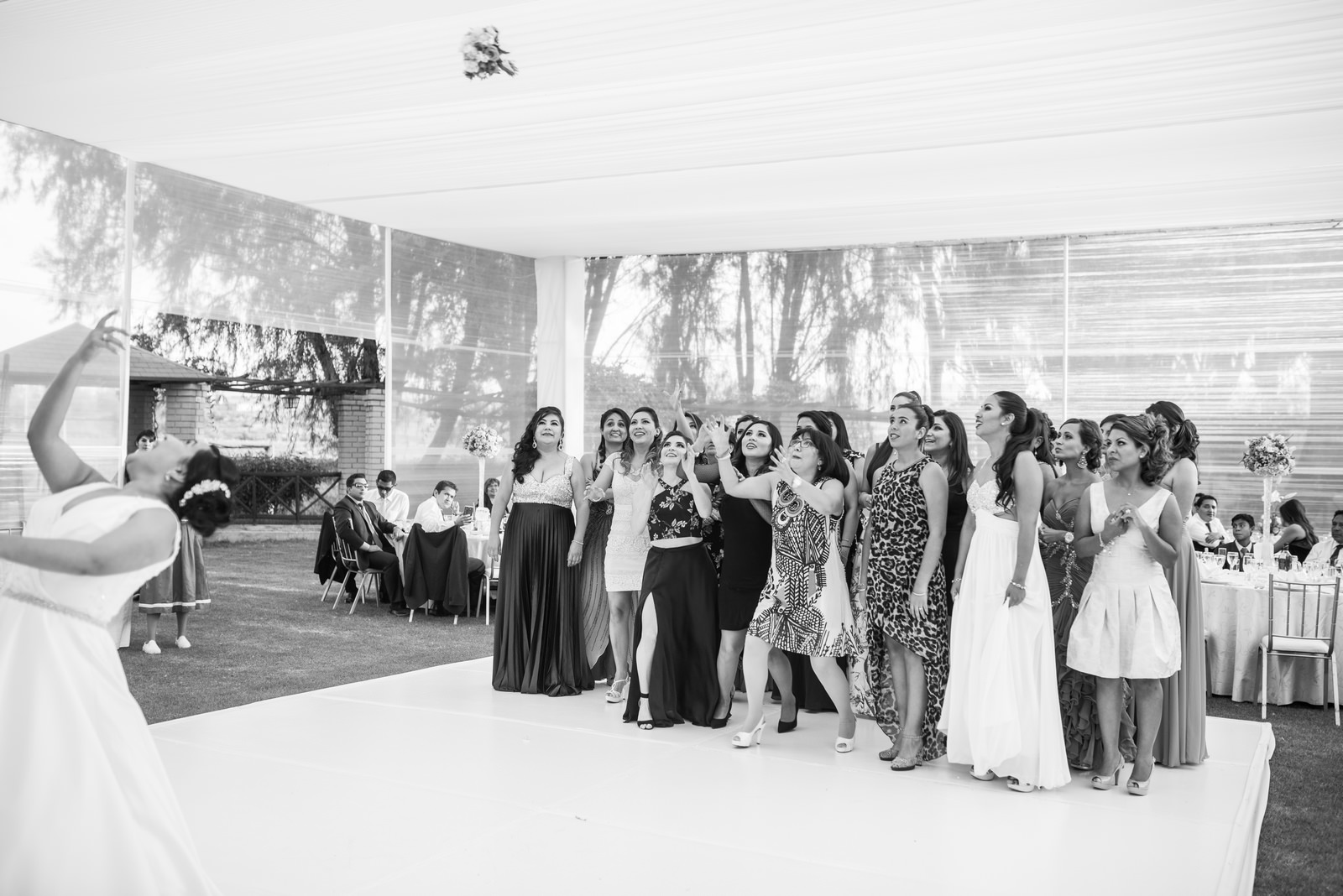 Fiorella Lucho aldo aguilar fotografo fotografia boda sesion novios retrato novia novio arequipa peru 33 hotel lago recepcion