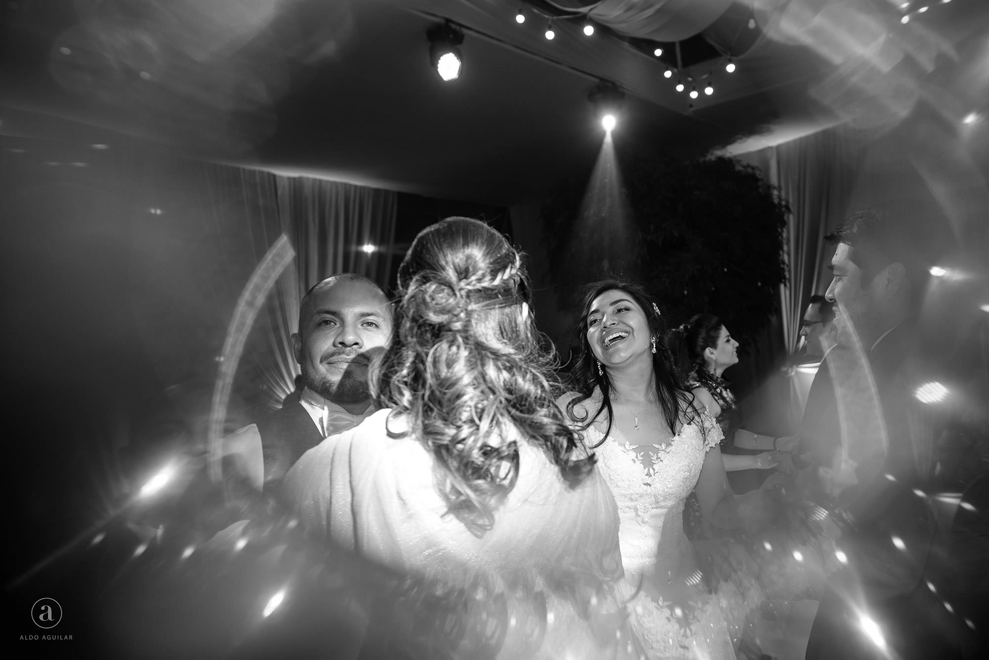 Claudia Roberto aldo aguilar fotografo fotografia boda sesion novios retrato novia novio arequipa peru 28 lafont fiesta baile