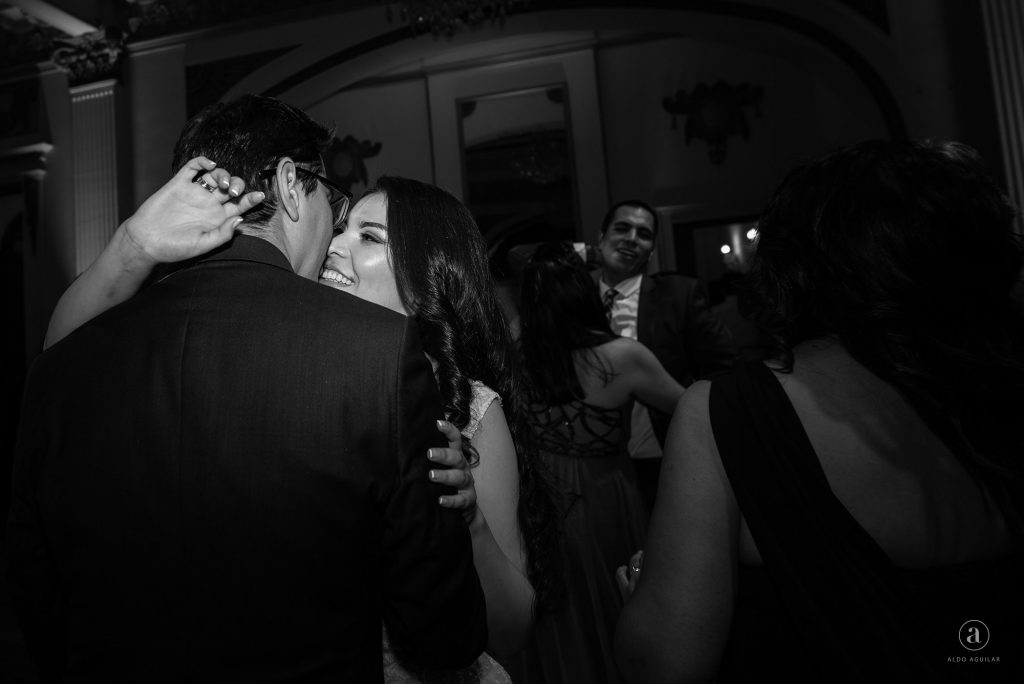 Liz carlos aldo aguilar fotografo fotografia boda sesion novios fiesta retrato novia novio palacio ricketts 19
